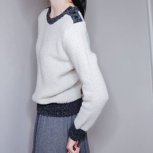 Forever 21 Buttoned Shoulders Sweater Size L